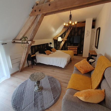 Au Domaine Du Bois Joubert Bed & Breakfast Luzille ภายนอก รูปภาพ