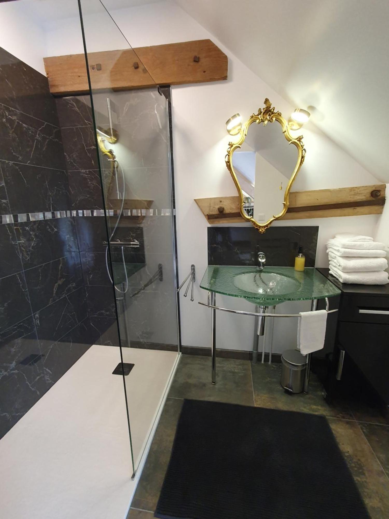 Au Domaine Du Bois Joubert Bed & Breakfast Luzille ภายนอก รูปภาพ